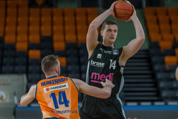 空间的球队 空间的球队